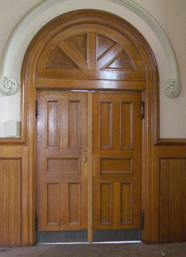 Quatersawn Oak Double Entry Doors with Fan Light Transom