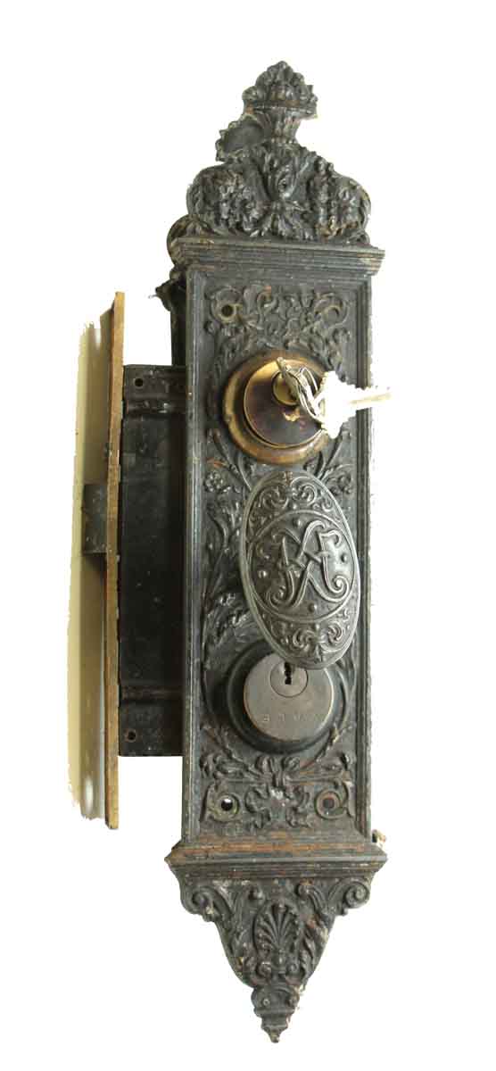 Bronze Emblematic Ornate Knob Set