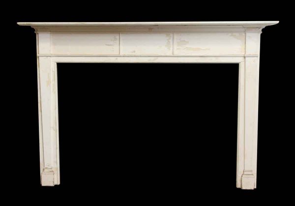 Federal Style American Wood Mantel with Tapered Leg Detail