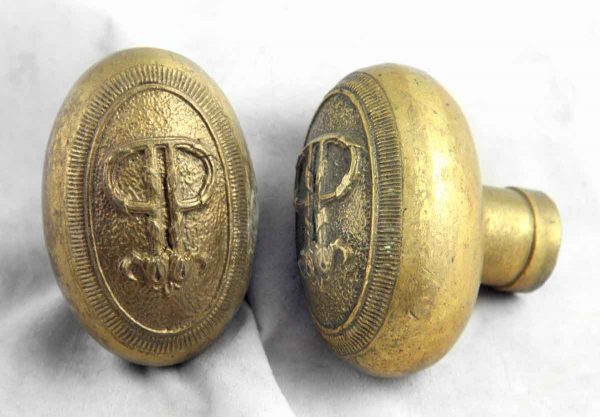 Cast Bronze Emblematic Knob from the Plaza Hotel