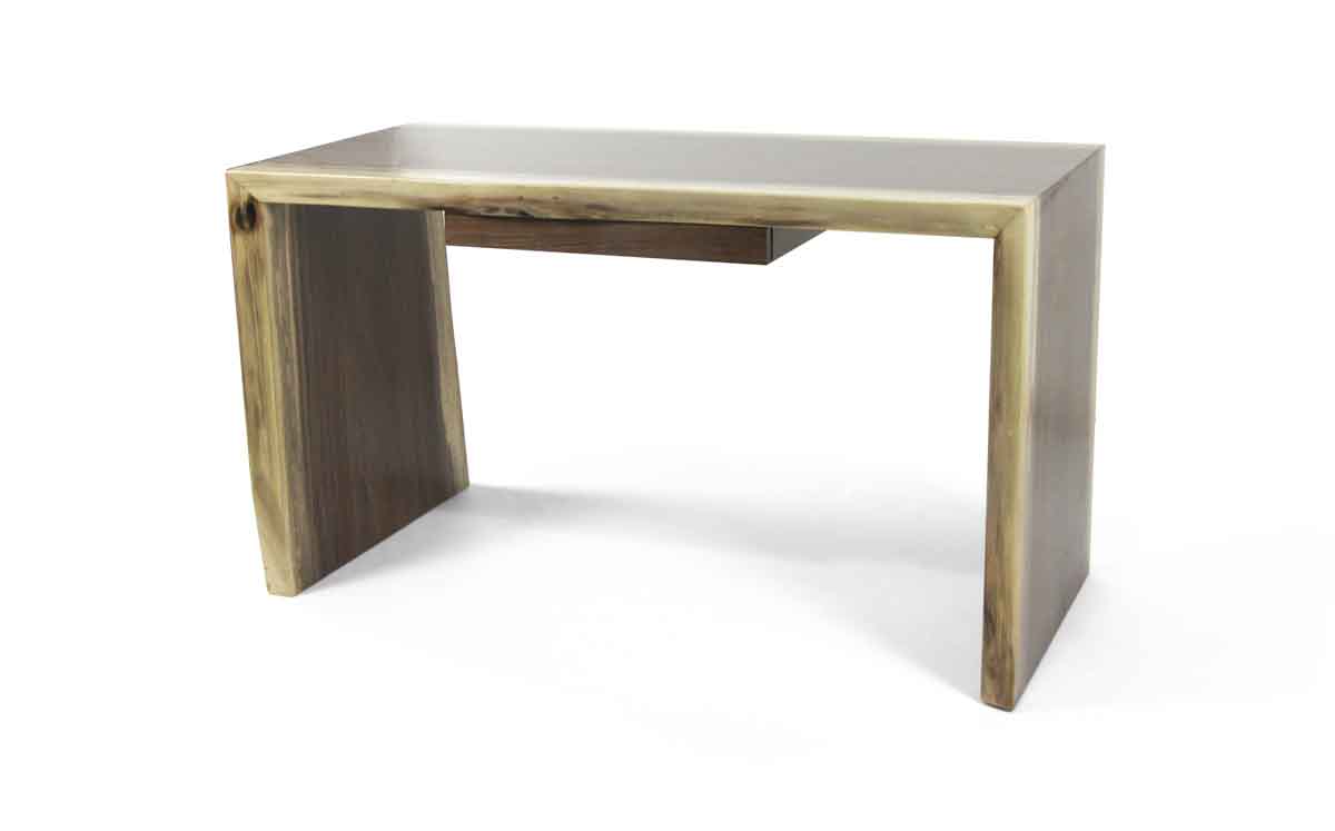 Floor Model Tables - P260949