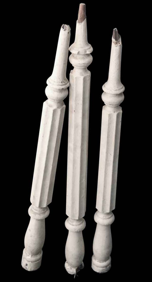 Staircase Elements - Salvaged 27 in. White Wooden Spindle Set