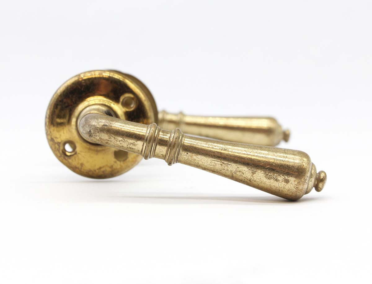 Classic Rosette Set With Elan Levers Left Hand Double Dummy In Polished Brass Old Door Knobs. 