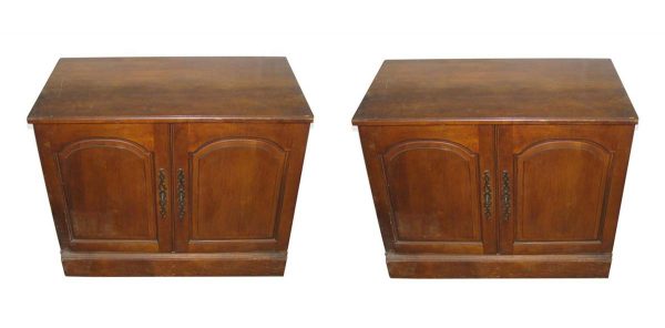 Bedroom - Pair of Vintage 1950s Traditional Wood Night Stands