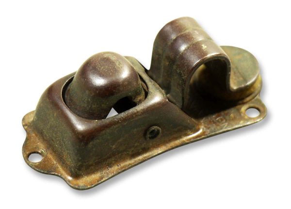 Cabinet & Furniture Latches - Vintage Classic Small Bronze Latch