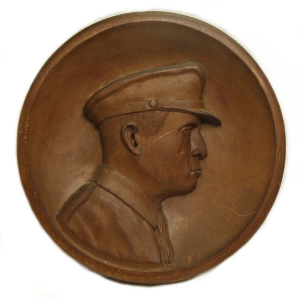 Plaques & Plates - Handmade Wooden Plaque of General MacArthur