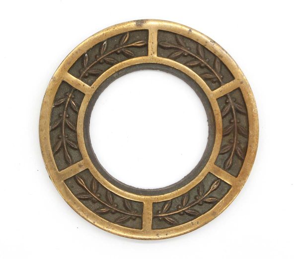 Applique - Vintage Geometric Wreath Brass Ring Applique