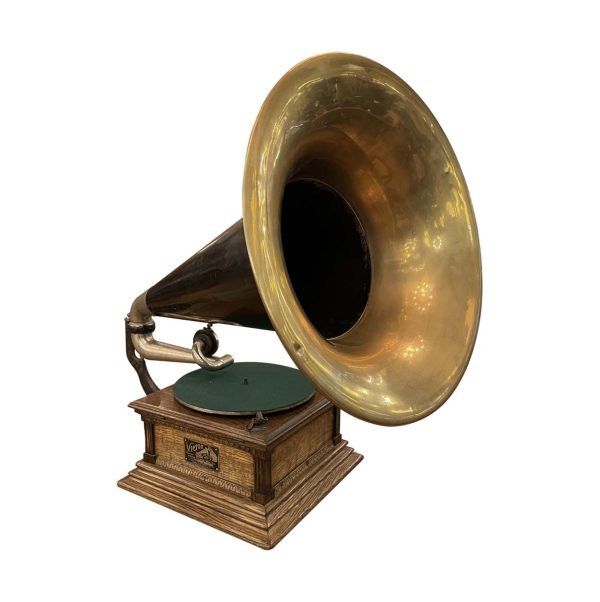 Musical Instruments - 1910s Victor Type M Talking Machine with Witches Hat Horn