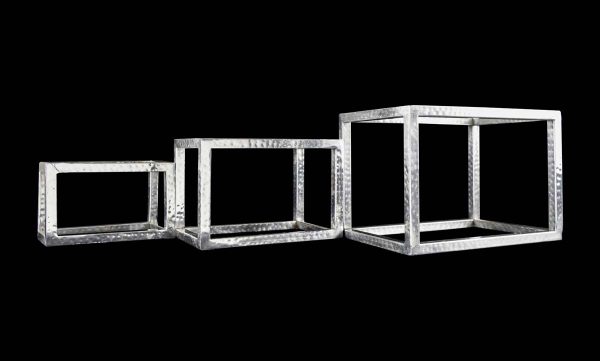 Waldorf Astoria - Waldorf Astoria Hammered Aluminum 3 Piece Buffer Riser Stands