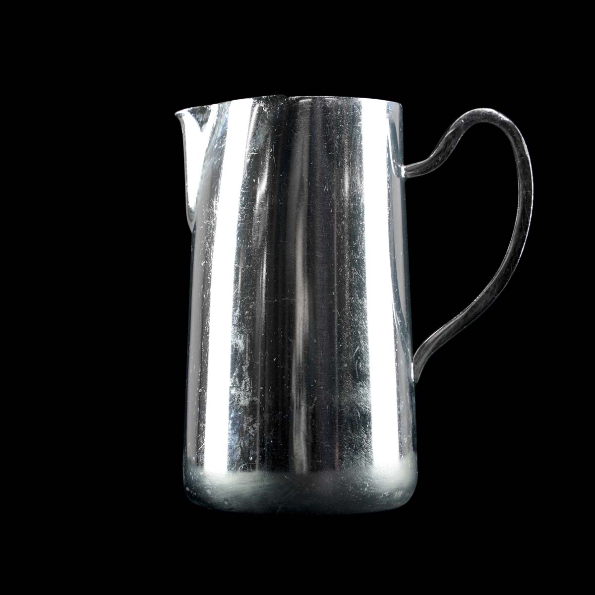 https://ogtstore.com/wp-content/uploads/2023/06/waldorf-astoria-waldorf-astoria-haber-son-inc-stainless-steel-water-pitcher-wan282607.jpg